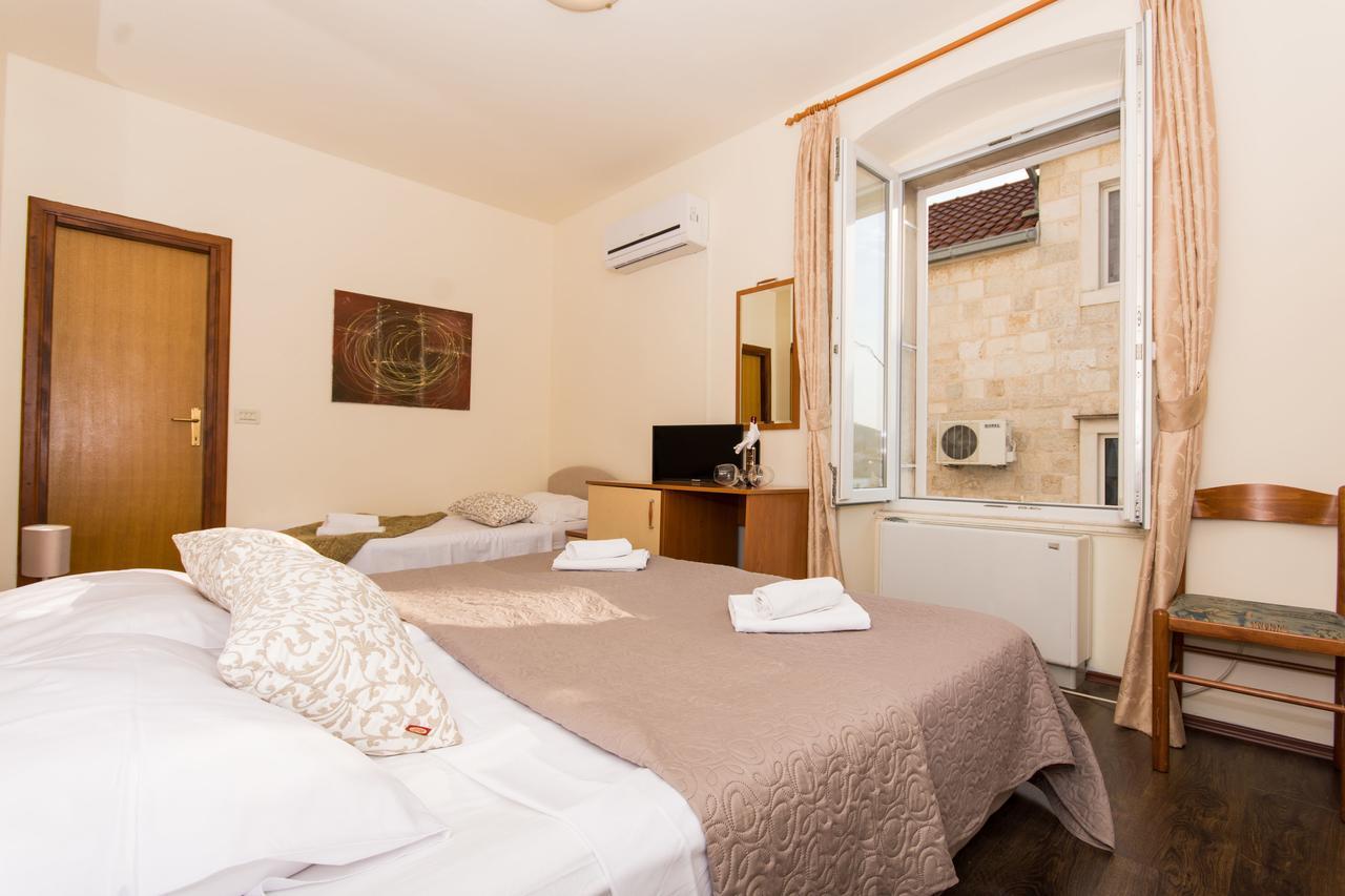 Rooms Villa Liza Trogir Exterior photo